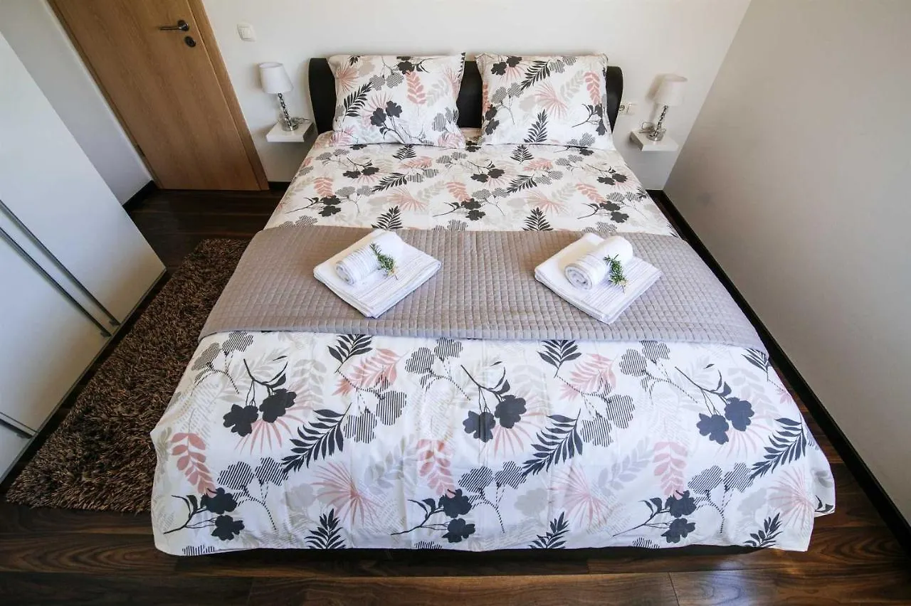 Villa Enna With Heated Pool, Zadar Crno Croatia