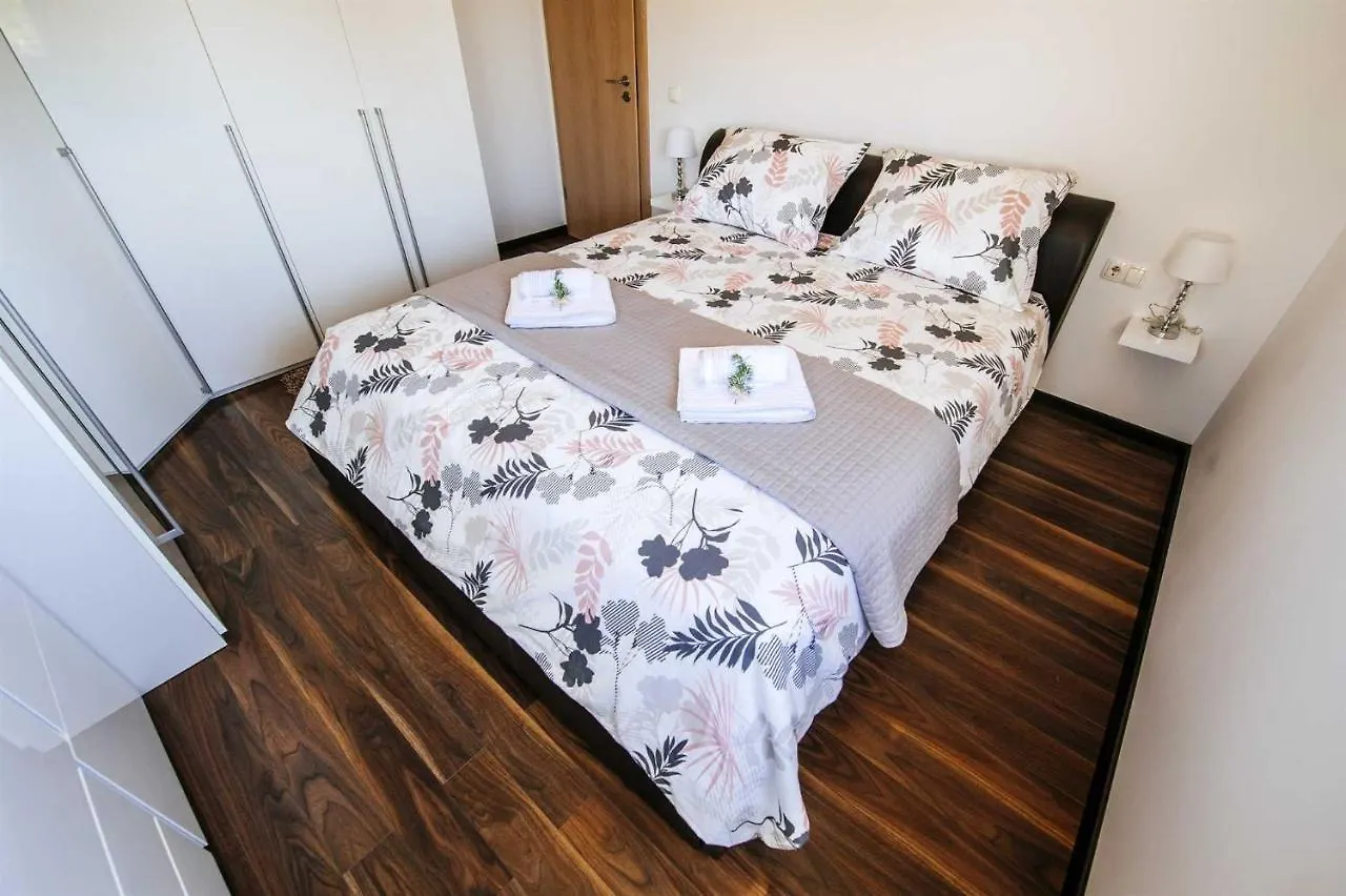 Villa Enna With Heated Pool, Zadar Crno 0*,