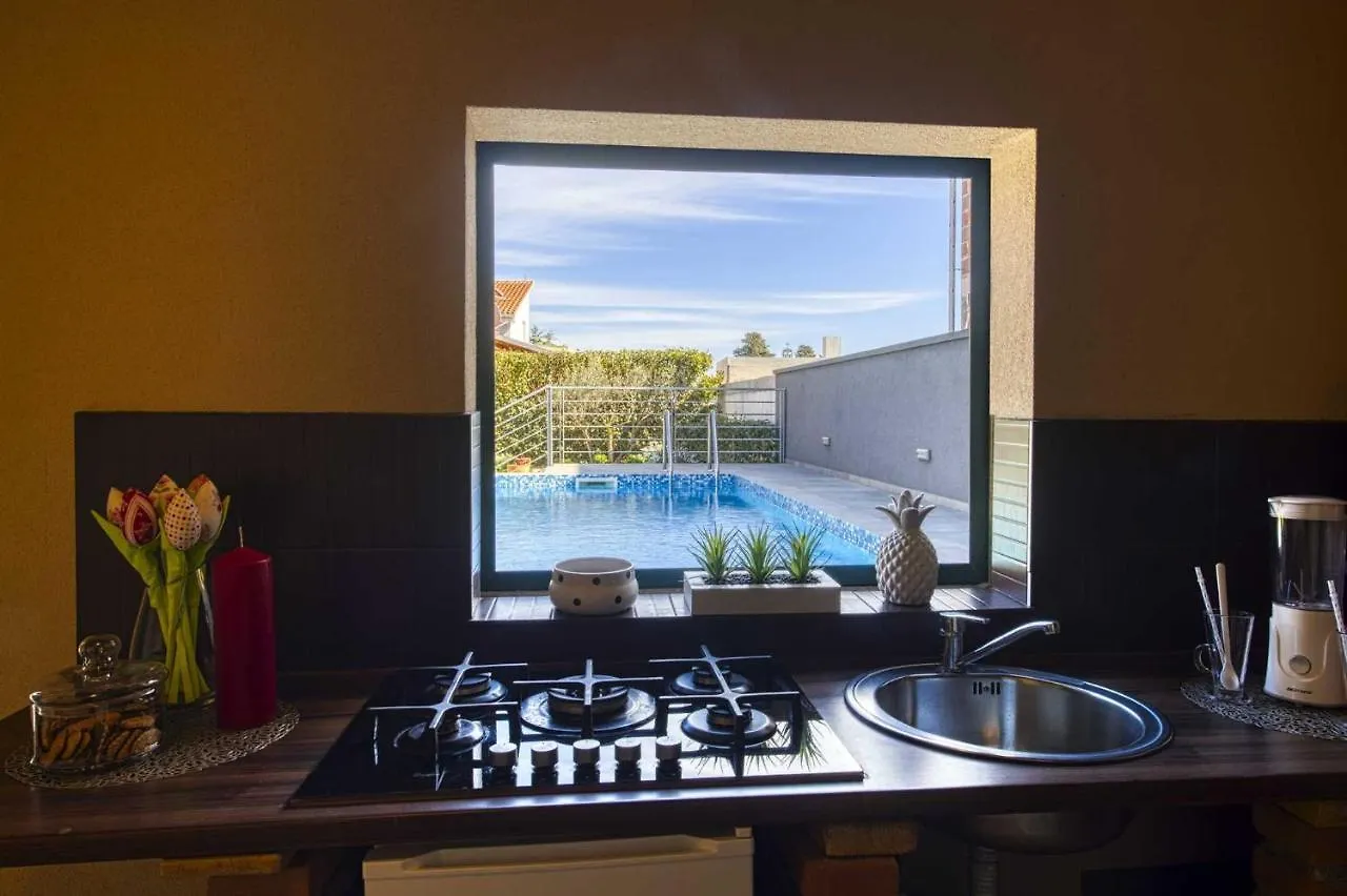 Villa Enna With Heated Pool, Zadar Crno